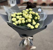 Букет Белые кустовые розы Солинеро в Большое Алексеевское